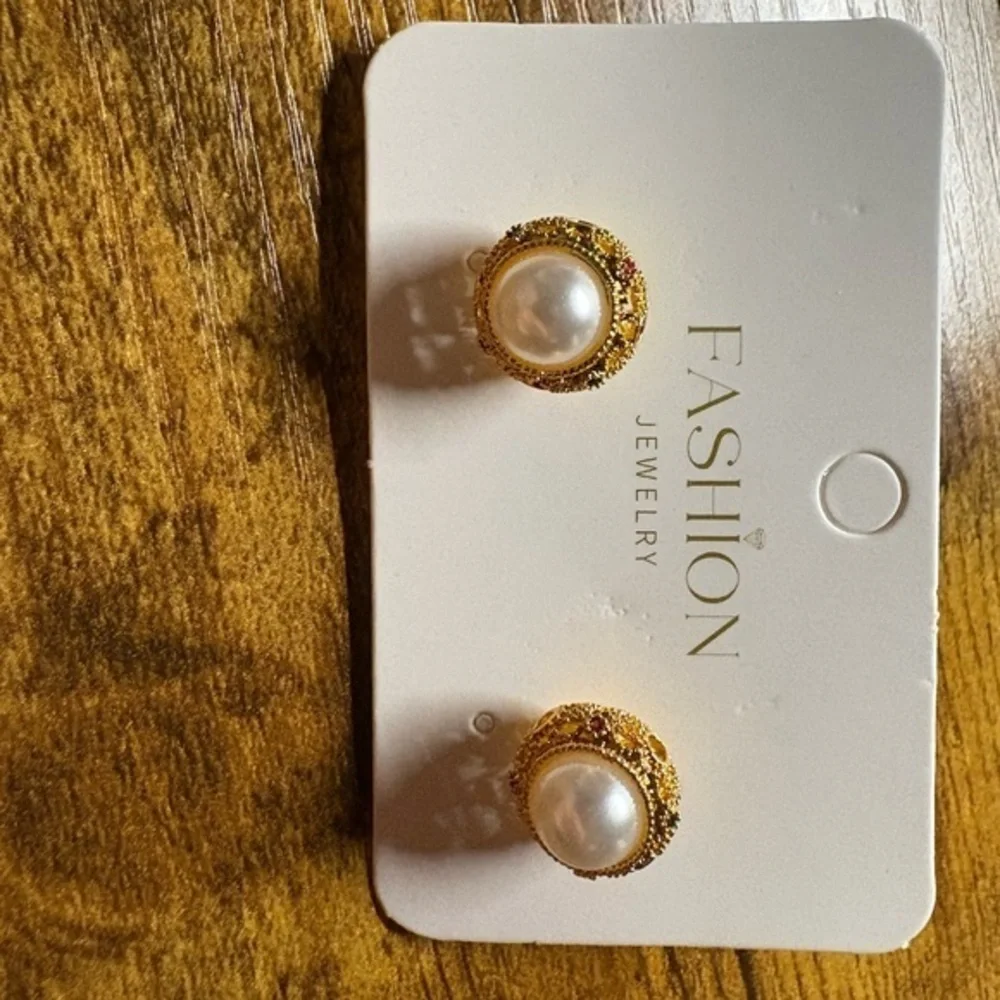 Vintage Gold Dome Faux‎ Pearl Stud Earrings Inspired by Old-World Royal Jewelry